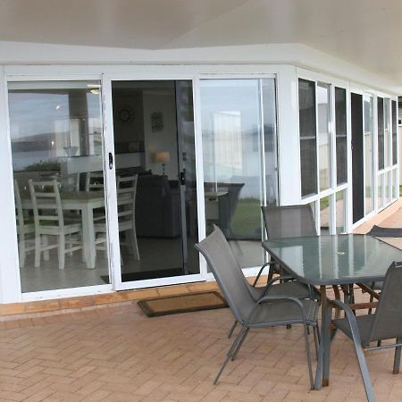 The Clippers 1 Fabulous Waterfront Unit Apartment Salamander Bay Bagian luar foto