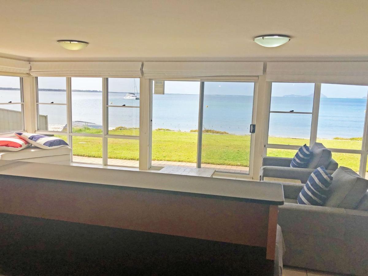 The Clippers 1 Fabulous Waterfront Unit Apartment Salamander Bay Bagian luar foto